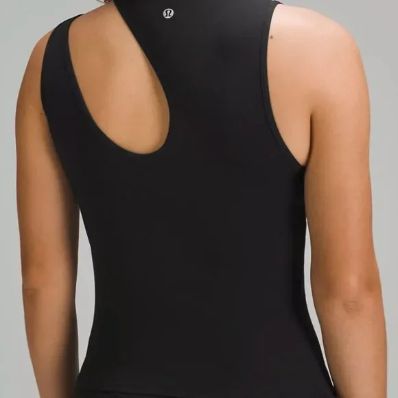 (2281) NWT LULULEMON Shoulder Cut-Out Yoga Tank Top in BLACK (SOLD OUT) - Picture 2 of 4
